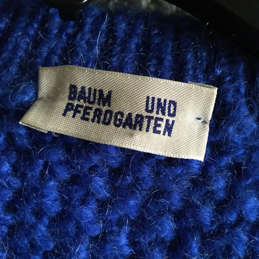 BAUM UND PFERDGARTEN Blue Cable Knit Mohair Blend V Sweater L - Picture 3 of 7